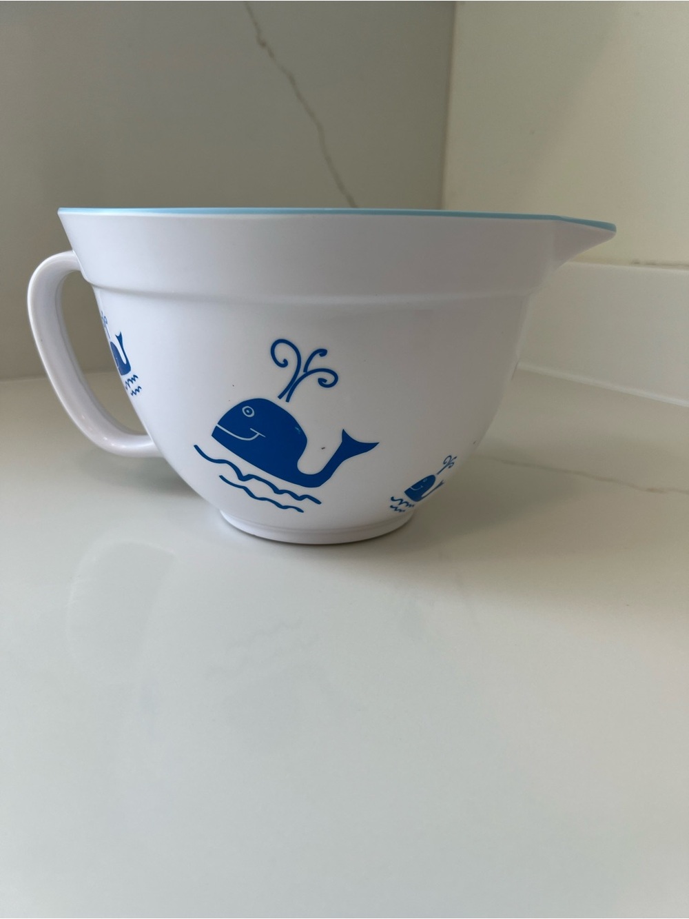 White and Blue Whale Mixing Bowl with Handle - Home Kitchen Bakeware - Picture 3 of 10